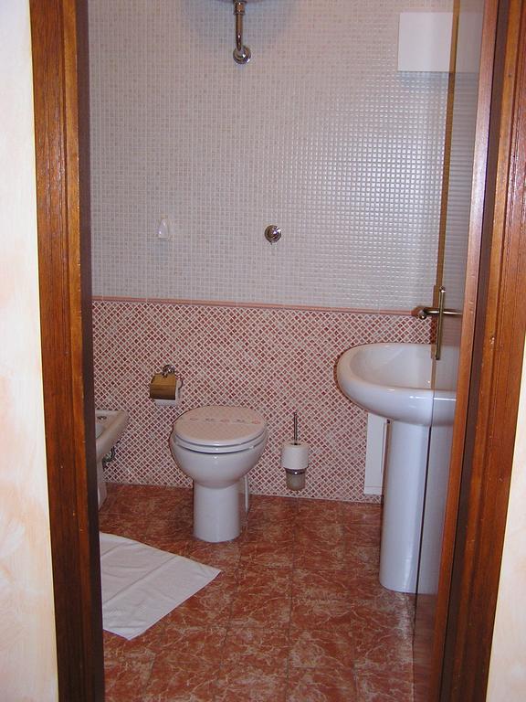 Hotel Mistral Portoscuso Ruang foto