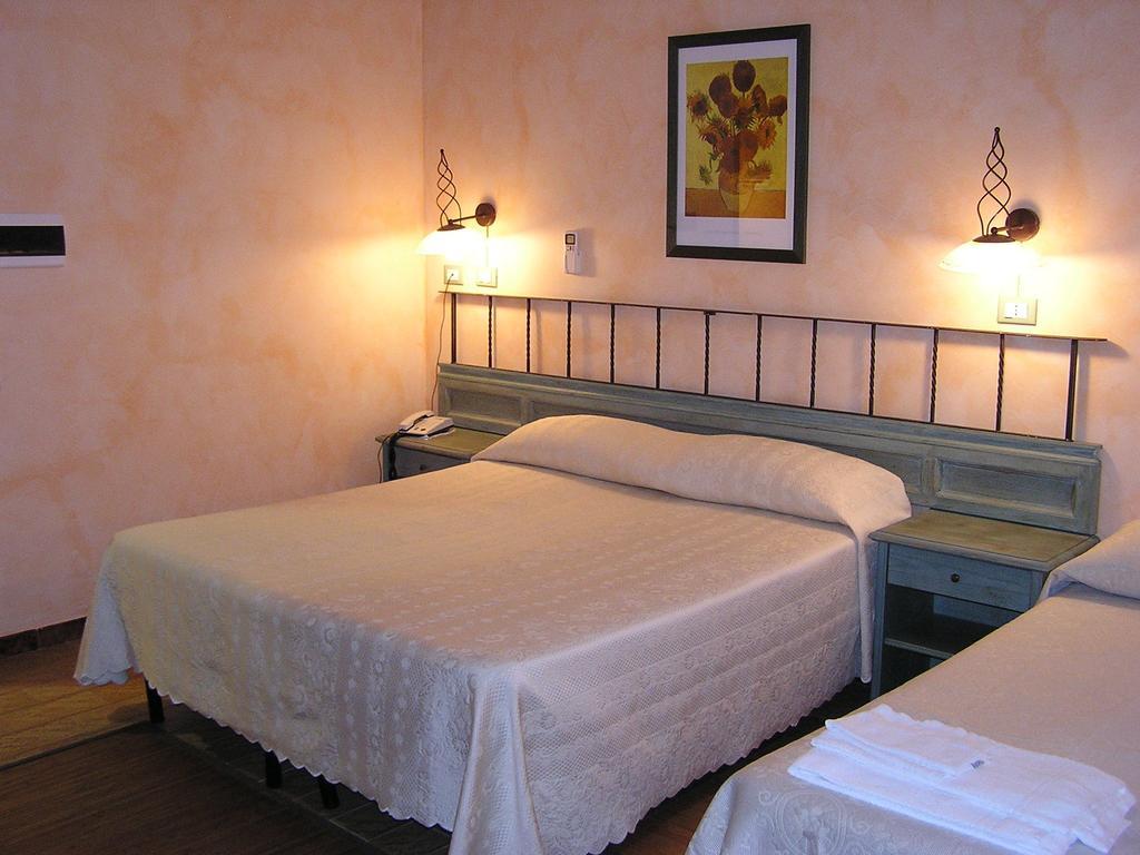 Hotel Mistral Portoscuso Bagian luar foto