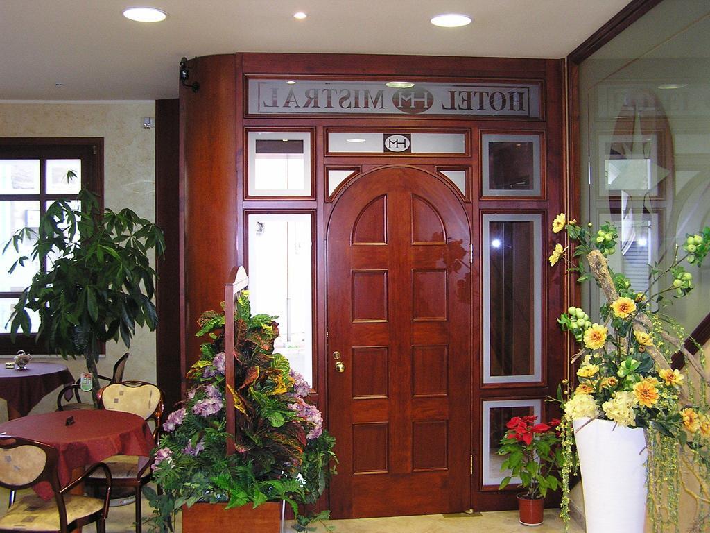Hotel Mistral Portoscuso Bagian luar foto