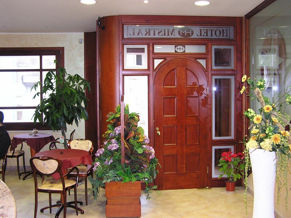 Hotel Mistral Portoscuso Bagian luar foto